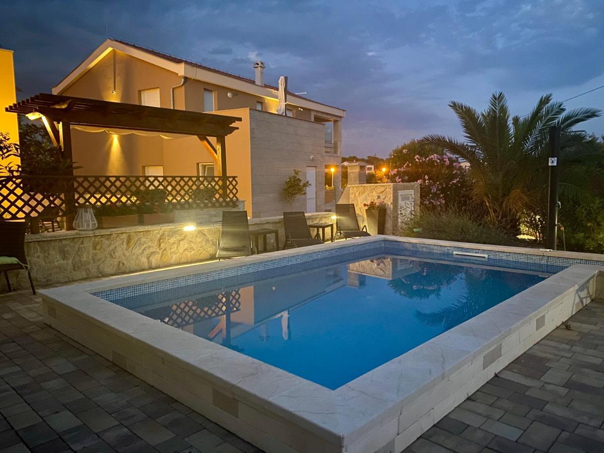 Villa Island Vir With Pool المظهر الخارجي الصورة